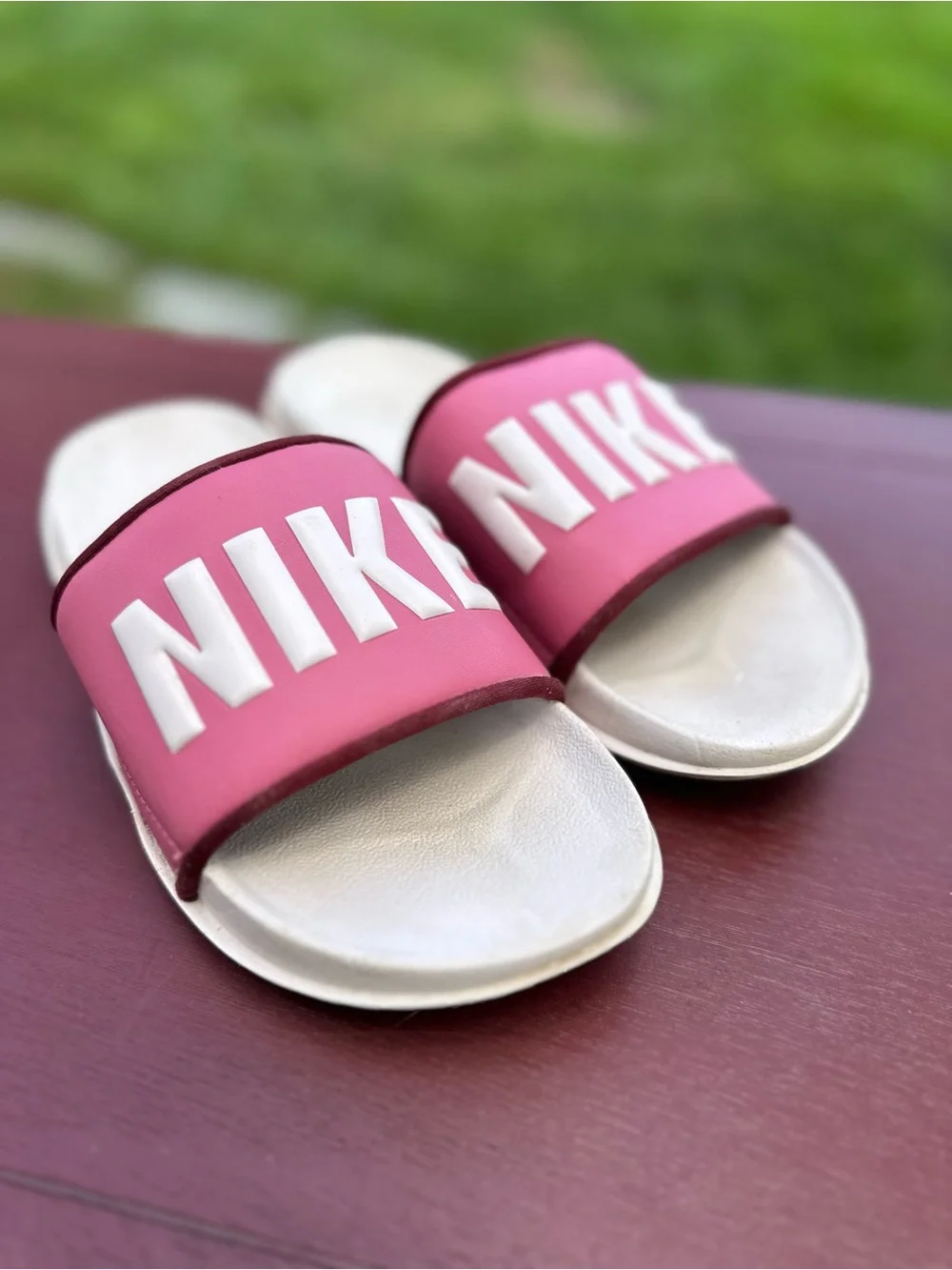 Nike classic slide